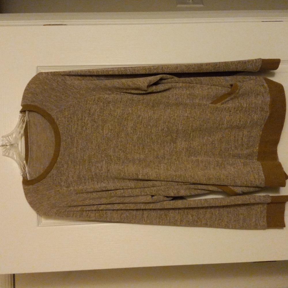 Women's Light-Weight Tan Sweat Top (Size XXL)